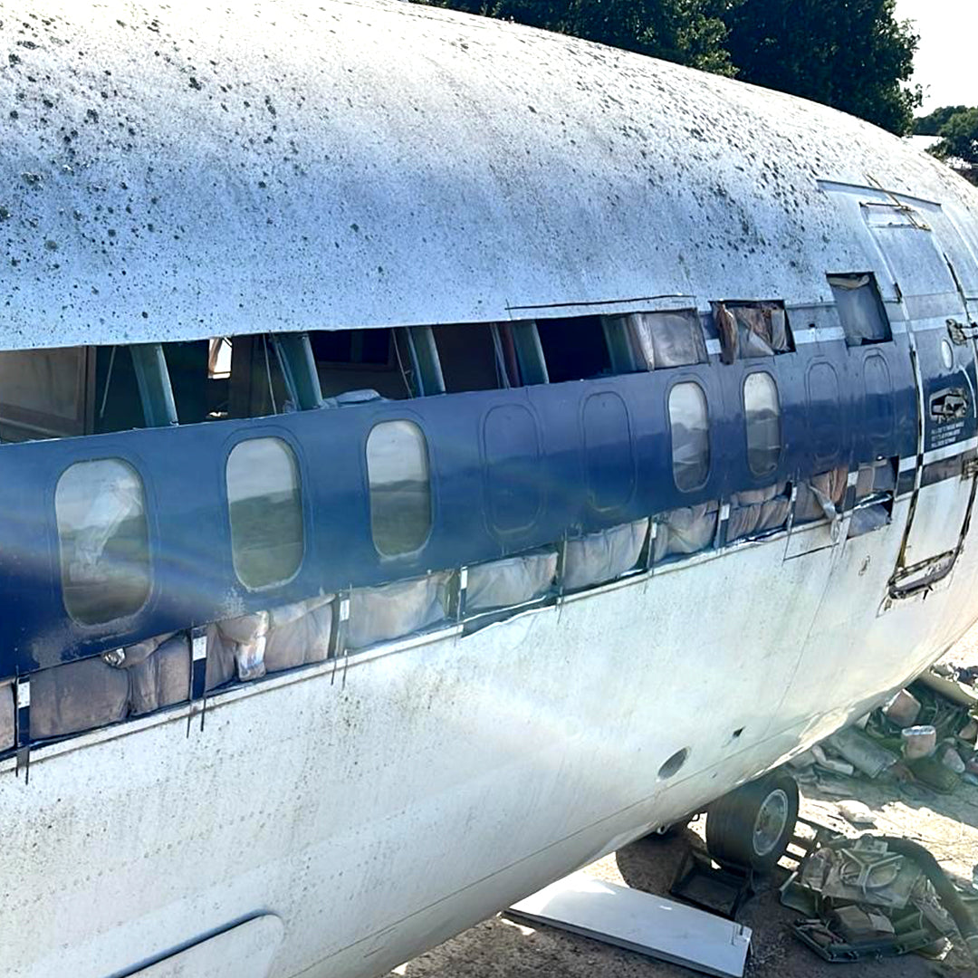 Aviationtag Boeing 727 Edition VP-CMO  Super 72 - photo after making the aircraft skin cuts