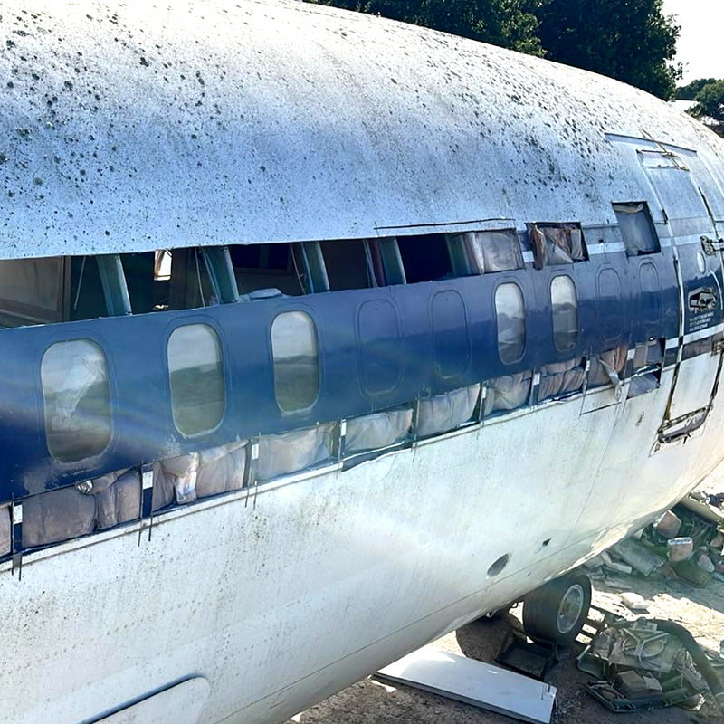 Aviationtag Boeing 727 Edition VP-CMO Super 72 - photo after making the aircraft skin cuts