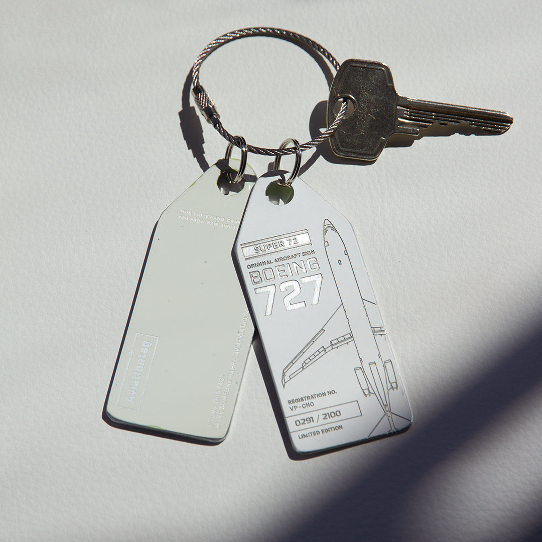 Aviationtag Boeing 727 Edition VP-CMO  Super 72 aircraft tag white on key chain