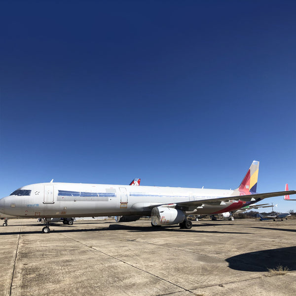 Exploring the Rich History of Asiana Airlines and the HL7594 Aviationtag Edition