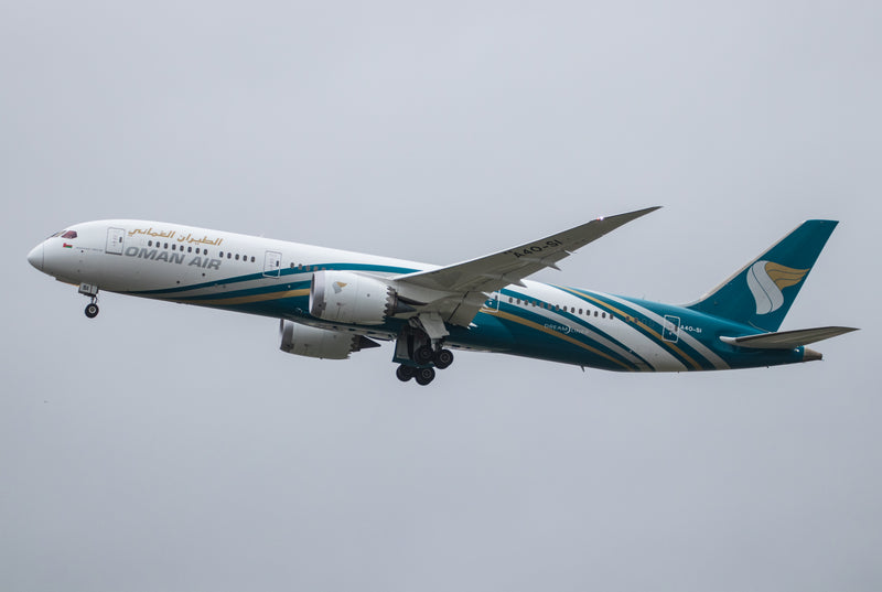 An Oman Air B787 Up in the air