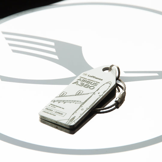 Aviationtag x Lufthansa Airbus A380 D-AIMI Berlin Edition - Aircraft tag close up on Lufthansa logo