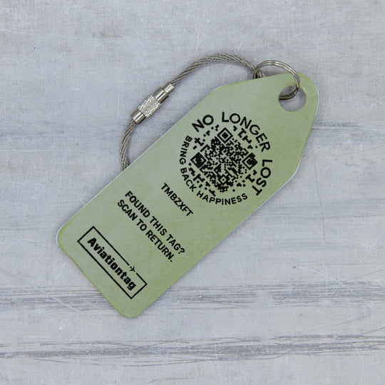 Aviationtag B-6279 Airbus A320 Edition China Southern Airlines white aircraft tag close up with NoLongerLost QR Code