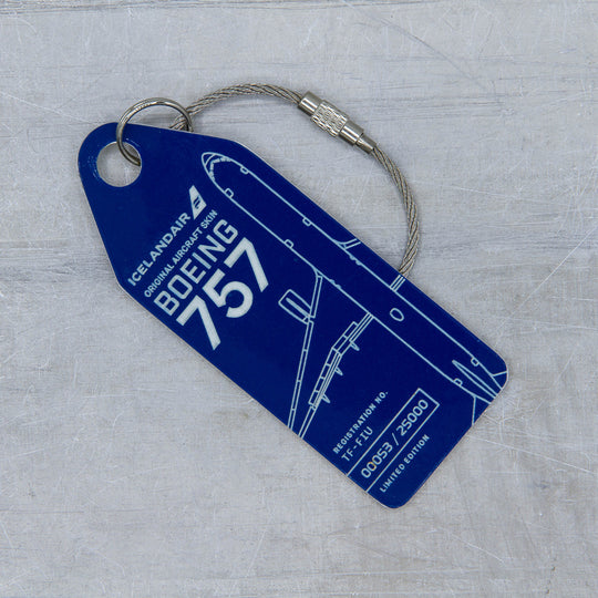 Aviationtag x Icelandair Hekla Aurora Boeing 757 TF-FIU Edition - Dark Blue aircraft tag close up