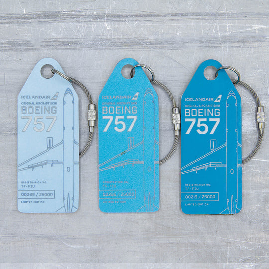 Aviationtag x Icelandair Hekla Aurora Boeing 757 TF-FIU Edition - some light blue variants aircraft tag  close up