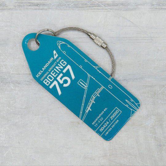 Aviationtag x Icelandair Hekla Aurora Boeing 757 TF-FIU Edition - petrol variant of aircraft tag close up