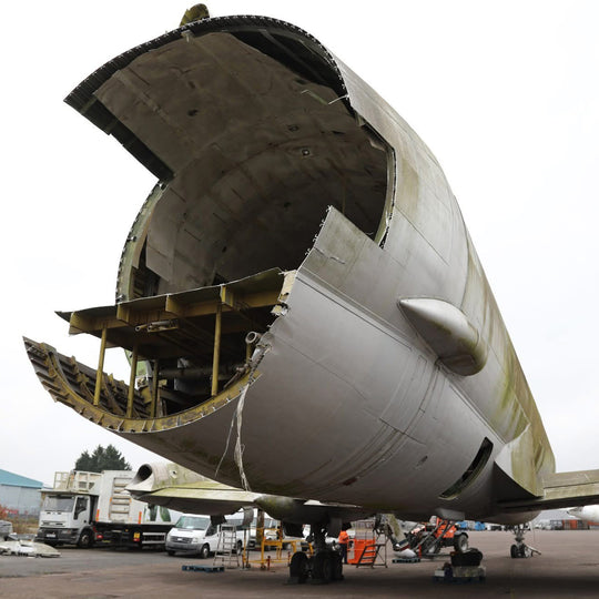 Conroy Skymonster CL44 Guppy Aviationtag Edition Silver - Aircraft during teardown