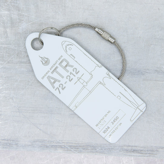 Aviationtag Edition Hunnu Air ATR 72-212 2-JUCE Aircraft Tag White Close Up Photo