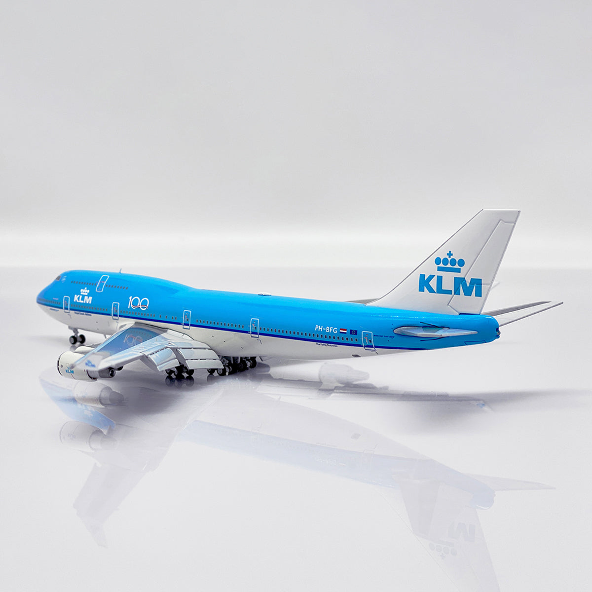 JC Wings X Aviationtag KLM Boeing 747 PH-BFG Aircraft Model Set 1:400 Flaps Down