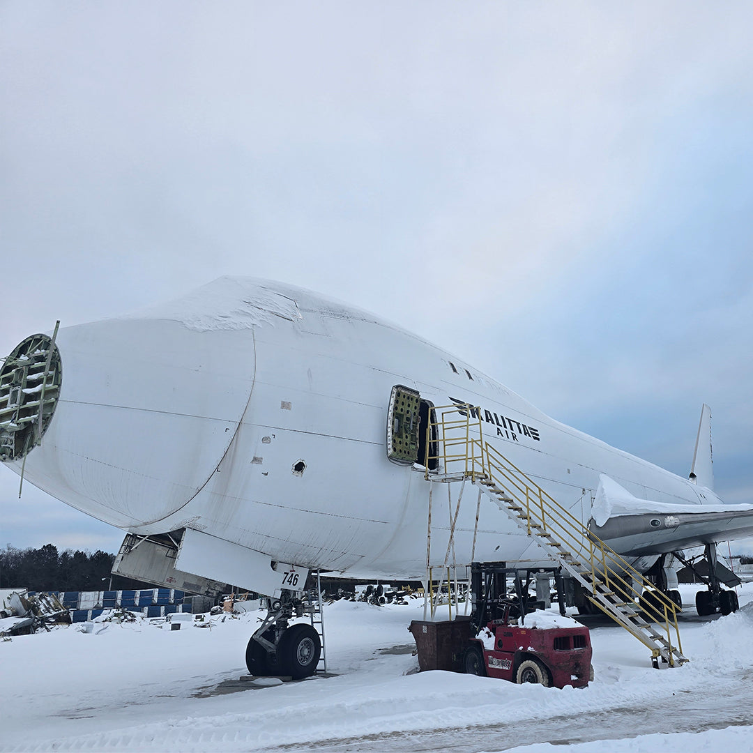 Aviationtag x Kalitta Air Boeing 747-200F N746CK Aircraft Tag Edition - Plane in snow just before Teardown