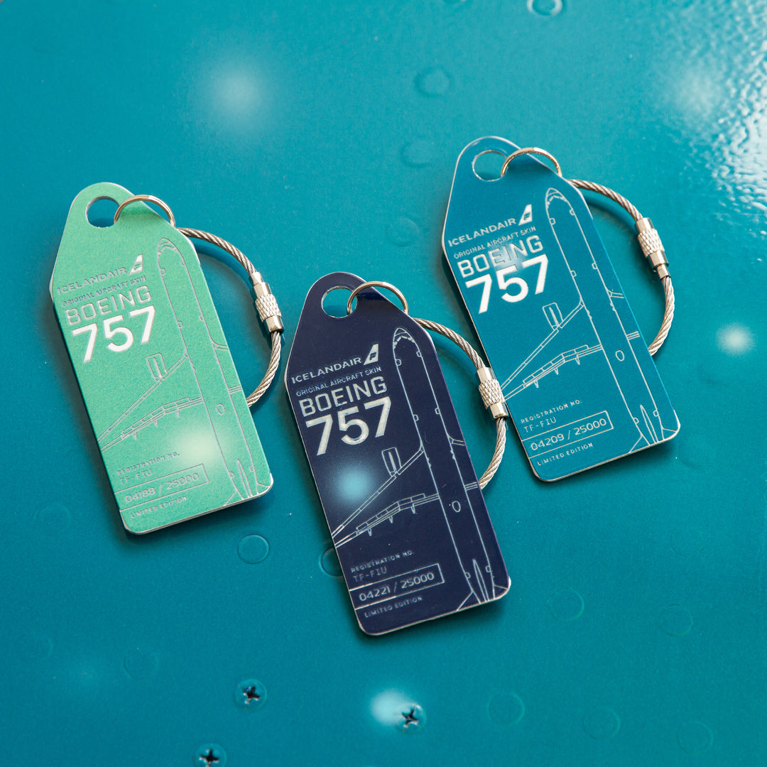 Aviationtag x Icelandair Hekla Aurora Boeing 757 TF-FIU Edition - some  aurora star variant saircraft tag on aircraft panel