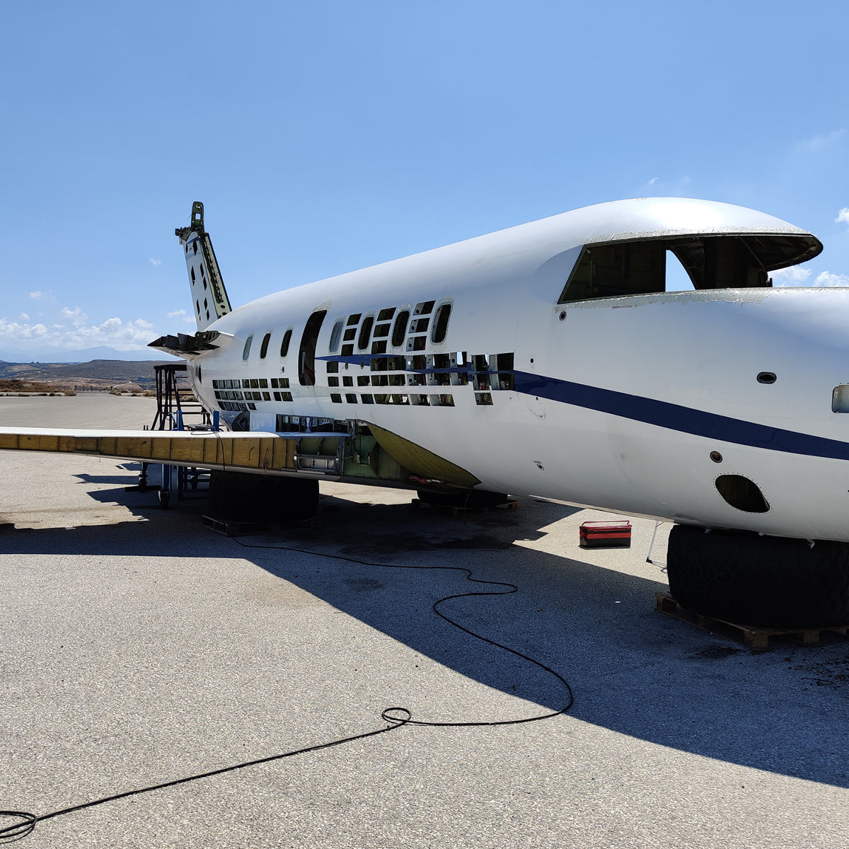 Airplane Skin Tags | Bombardier Challenger 604 2-SLOW Edition