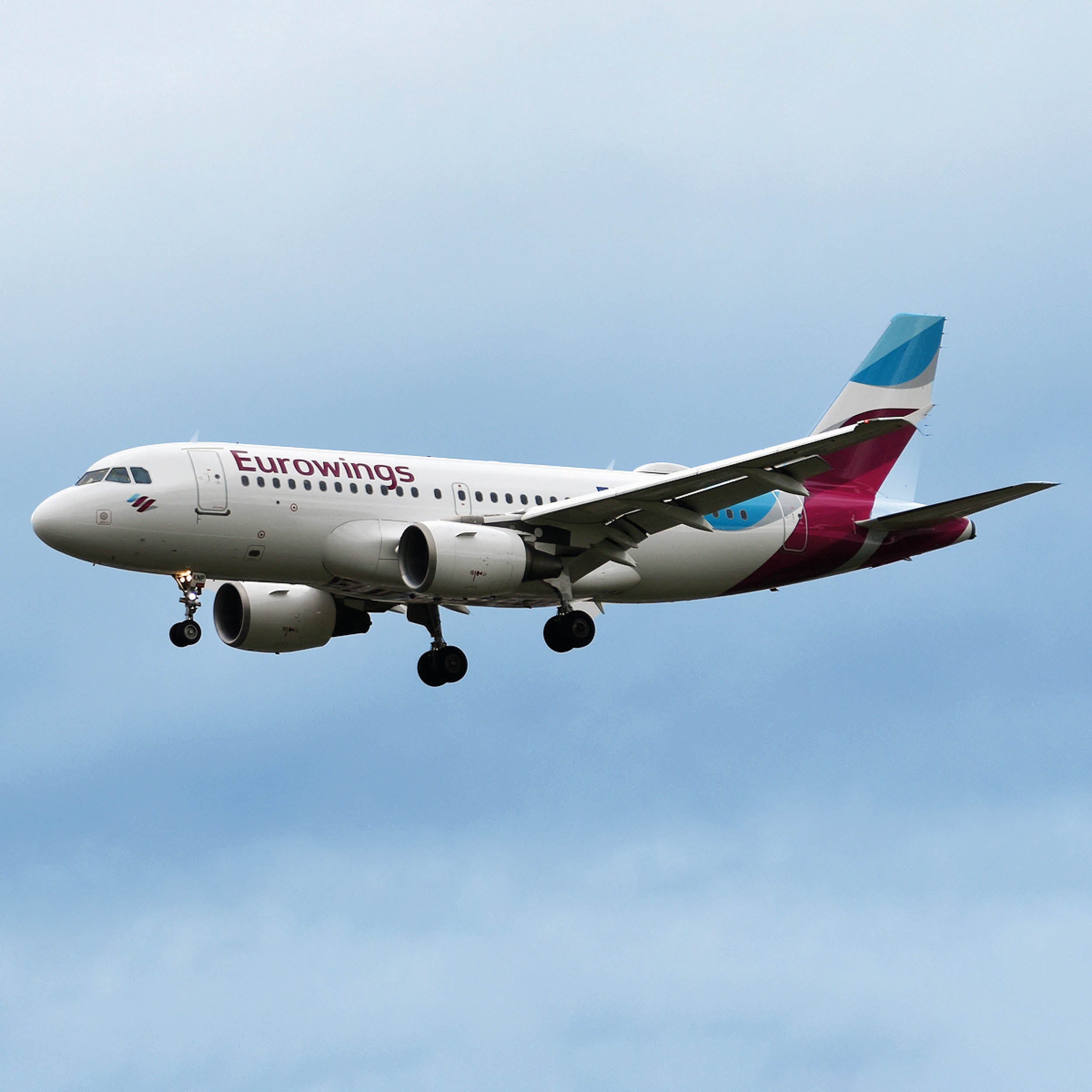 男女兼用 Schlüsselanhänger D-AKNP - A319 Airbus Weiß Aviationtag – kaufen 航空機・ヘリコプター