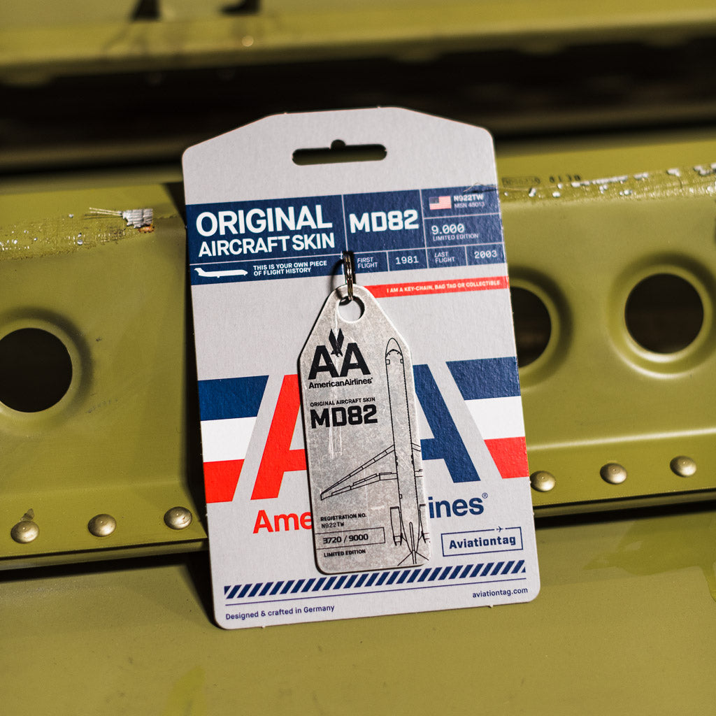 Plane Skin Tags | American Airlines MD82 N922TW Keychain | Aviationtag