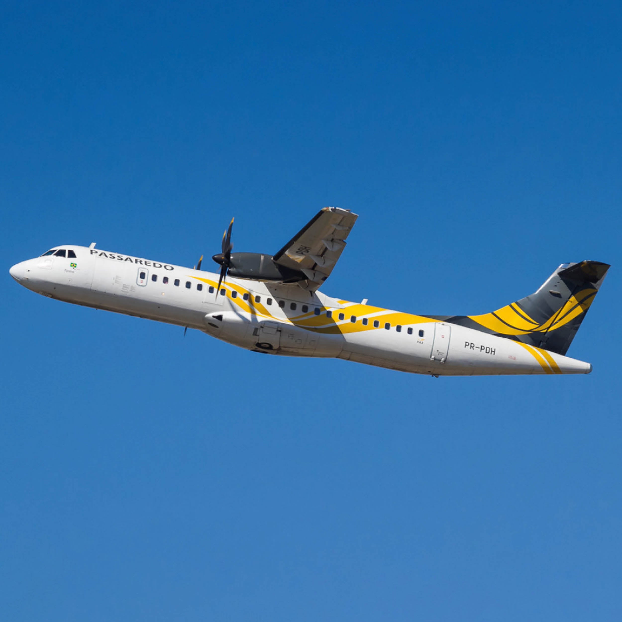 カーボベルデ航空 Aviationtag ATR72 ぶ厚い コンビ色 カーボベルデ航空 Aviationtag ATR72 ぶ厚い コンビ色
