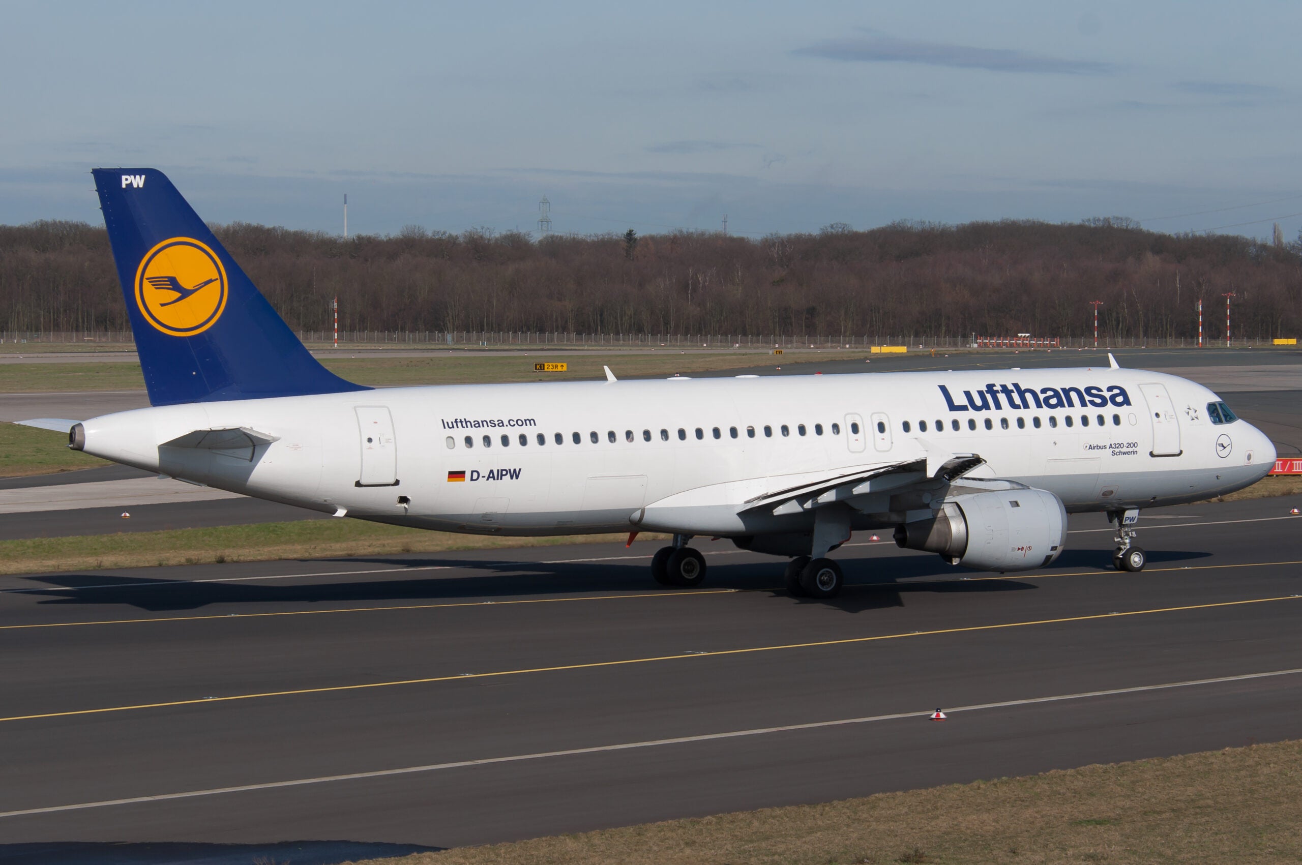 D-AIPW in Lufthansa livery